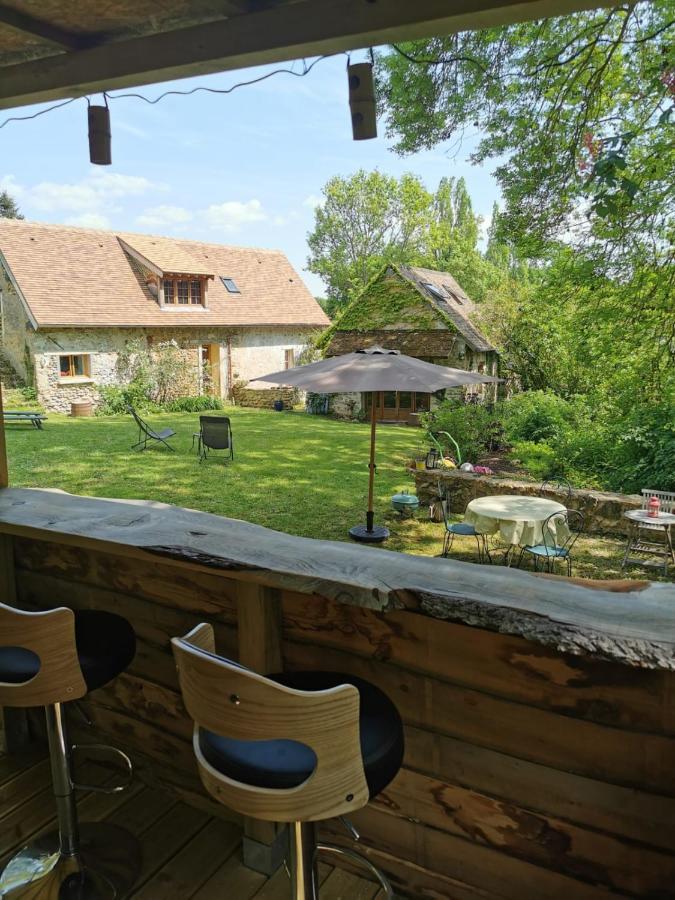 Hotel Domaine de la Folicoeur à Sainte-Colombe-près-Vernon Extérieur photo