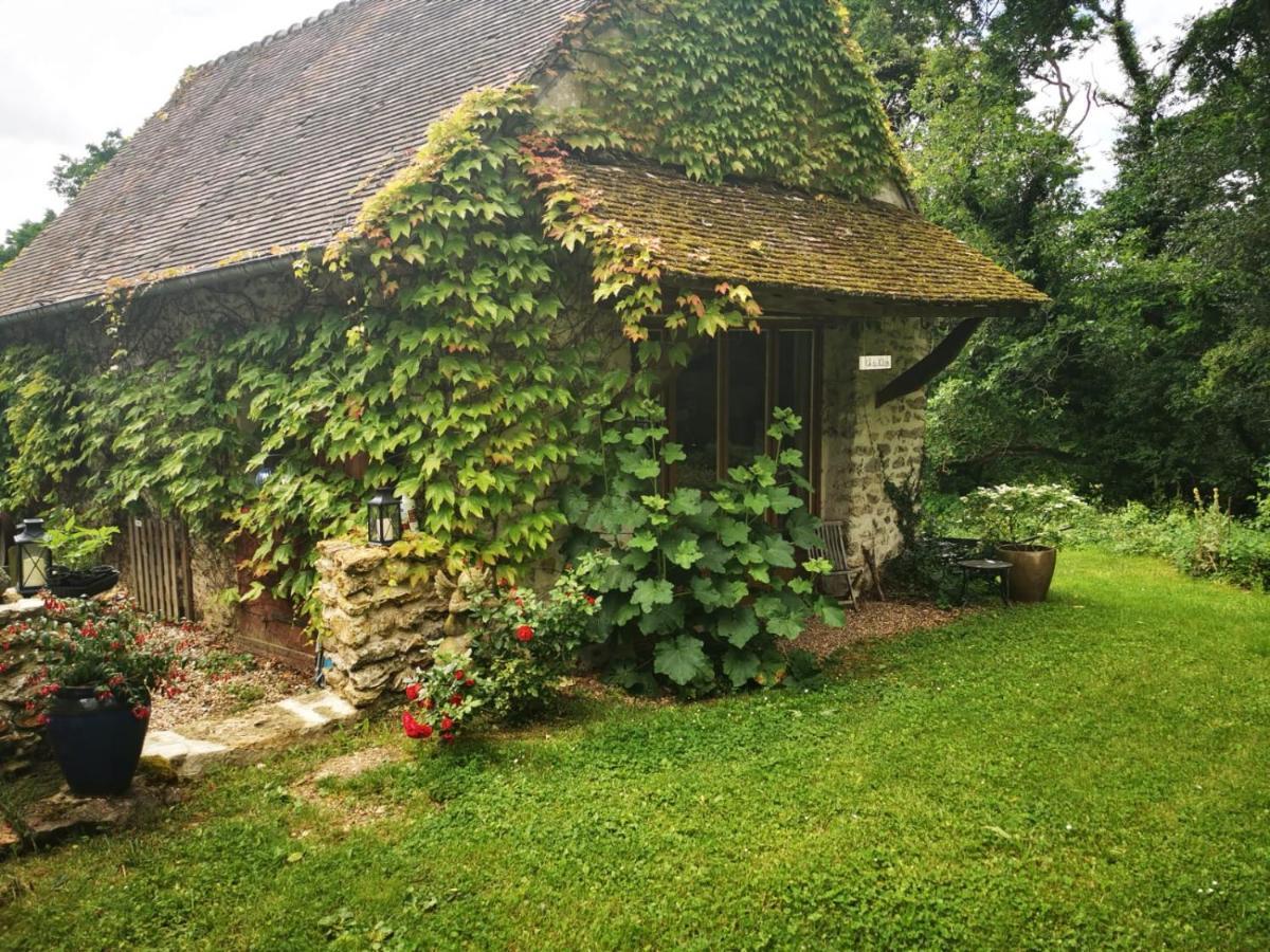 Hotel Domaine de la Folicoeur à Sainte-Colombe-près-Vernon Extérieur photo